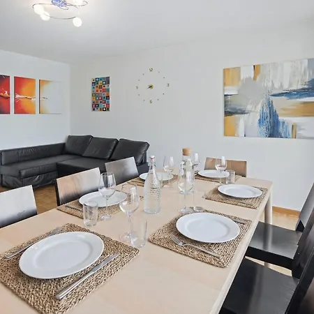 Family - 3 Bedrooms Sleeps 7 Appartamento Zurigo