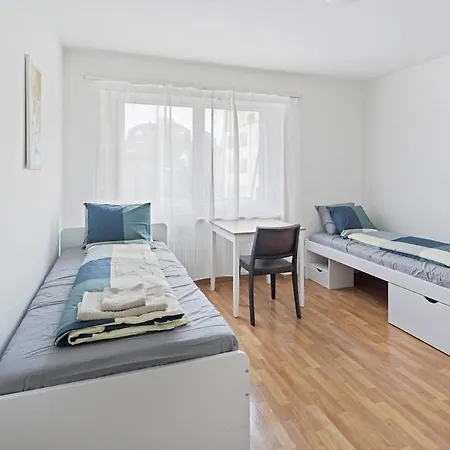 Family - 3 Bedrooms Sleeps 7 Appartamento Zurigo